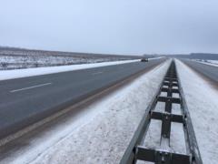 Из-за непогоды в двух областях Украины ограничено движение транспорта