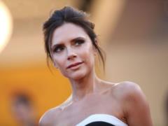 Зажигательные танцы сдержанной Виктории Бекхэм ошеломили юзеров