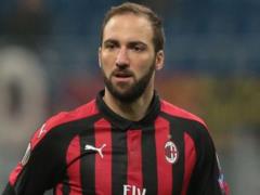 Sky Sports: Игуаин вылетел в Лондон для прохождения медицинского обследования