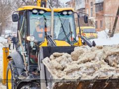 На борьбу с наледью бросился  Харьковводоканал 