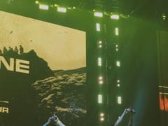 Ошарашенные фанаты Twenty One Pilots не смогли попасть на концерт из-за фальшивых билетов