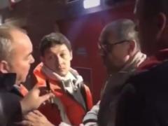 Тренер  Челси  извинился перед разъяренным фанатом, который назвал игру команды  отвратительной 