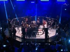 Титульный бой на турнире по MMA в Германии завершился массовой дракой
