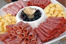 Химикаты в копчёных мясных продуктах провоцируют рак
