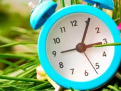 Переход на летнее время 2019: когда переводят часы в Украине