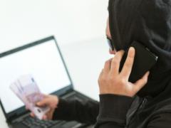 Звонок из банка - и денег нет: россиян грабят аферисты