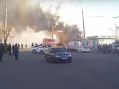 В Кривом Роге вспыхнул масштабный пожар на центральном рынке