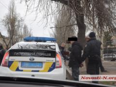 В Николаеве средь бела дня мужчина в камуфляже ограбил 8-летнего ребёнка