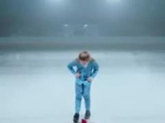  Лед тронулся : Оля Полякова сняла младшую дочь в клипе-экшене