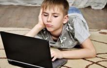 Ученые назвали последствия увлеченности детей гаджетами