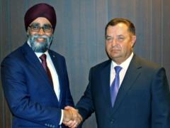 Канада продлила срок пребывания военных инструкторов в Украине