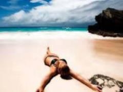 Специалисты развеяли 7 популярных мифов о загаре