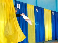 В Житомирской области первые нарушения: избиратели проголосовали до официального открытия участка, некоторые без паспортов