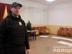 На линии разграничения на Донетчине более 260 полицейских обеспечивают охрану избирательных участков
