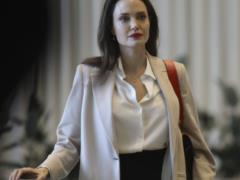 Стильная Анджелина Джоли с красными губами выступила на заседании ООН
