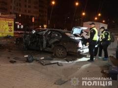 В Киеве в Голосеевском взорвался автомобиль, есть пострадавший