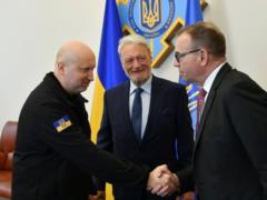 Турчинов пригласил ведущих международных военных экспертов принять участие в реформировании  Укроборонпрома 