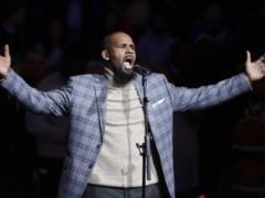 Певца R. Kelly признали виновным в изнасиловании несовершеннолетней девушки
