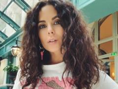 Настя Каменских взбудоражила Сеть откровенным снимком в купальнике