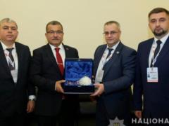 Полицейские Украины и Турции договорились усилить борьбу с  ворами в законе 