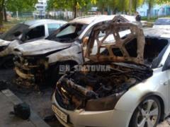 Утром в Харькове сожгли три автомобиля