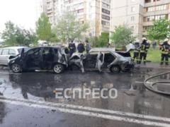 В Киеве в результате ДТП загорелась легковушка, один человек пострадал