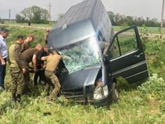 На Херсонщине гвардейцы спали пострадавших в ДТП