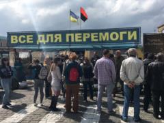 На палатке  Все для Победы  в Харькове появилось предписание о сносе
