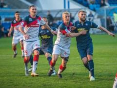  Олимпик  в меньшинстве удержал ничью в игре с  Арсеналом 