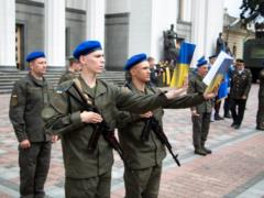 В Киеве 200 гвардейцев присягнули на верность народу Украины