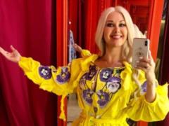 Екатерина Бужинская поделилась архивным фото, где ей 11 лет