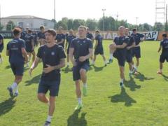 Олимпик провел двухсторонку против игроков, находящихся на просмотре