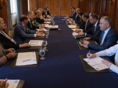 Зеленский пообещал украинцам Канады защищать государственный язык