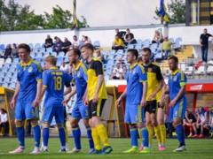 Буковина попрощалась с семью игроками