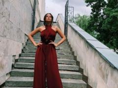 Обольстительная Настя Каменских в бикини рассказала, как осуществляет свои мечты