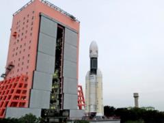 Индия запустила к Луне станцию с луноходом