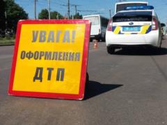 На Харьковщине в результате ДТП загорелся автомобиль, водитель умер