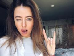 Надя Дорофеева в купальнике показала, как отдыхает с мужем