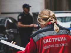 В Киеве на Жилянской парень выпал с балкона