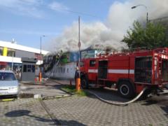В Киеве на крытом рынке в Днепровском районе произошел пожар