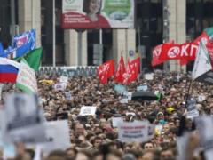 Одна пятая часть россиян хочет уехать из страны. Кто они?