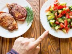 От мяса можно не отказываться: назван тип рациона для защиты от смерти