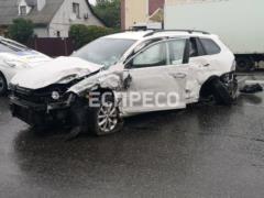 В Киеве произошло тройное ДТП, два человека в больнице