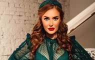 Слава Каминская показала полушпагат на вечеринке