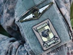 Суд решил держать под стражей морпеха ВСУ, зверски убившего солдата-срочника