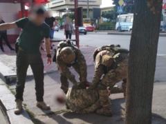 В Житомире полиция и прокуратура поймали очередного  качественно отобранного  наркоторговца из ВСУ