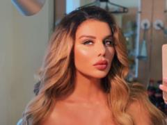 Страстная Анна Седокова в одних только колготках в сеточку снялась для Playboy