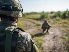 На Донбассе шквал обстрелов: один украинский воин погиб
