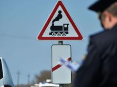 В Казахстане поезд протаранил пассажирский автобус