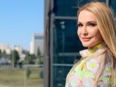 Ольга Сумская умилила архивным снимком в купальнике